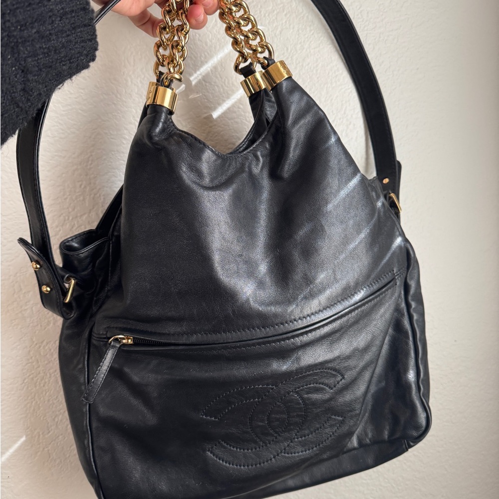 **SOLD**Chanel Lambskin Medium Rodeo Drive Totes Bag